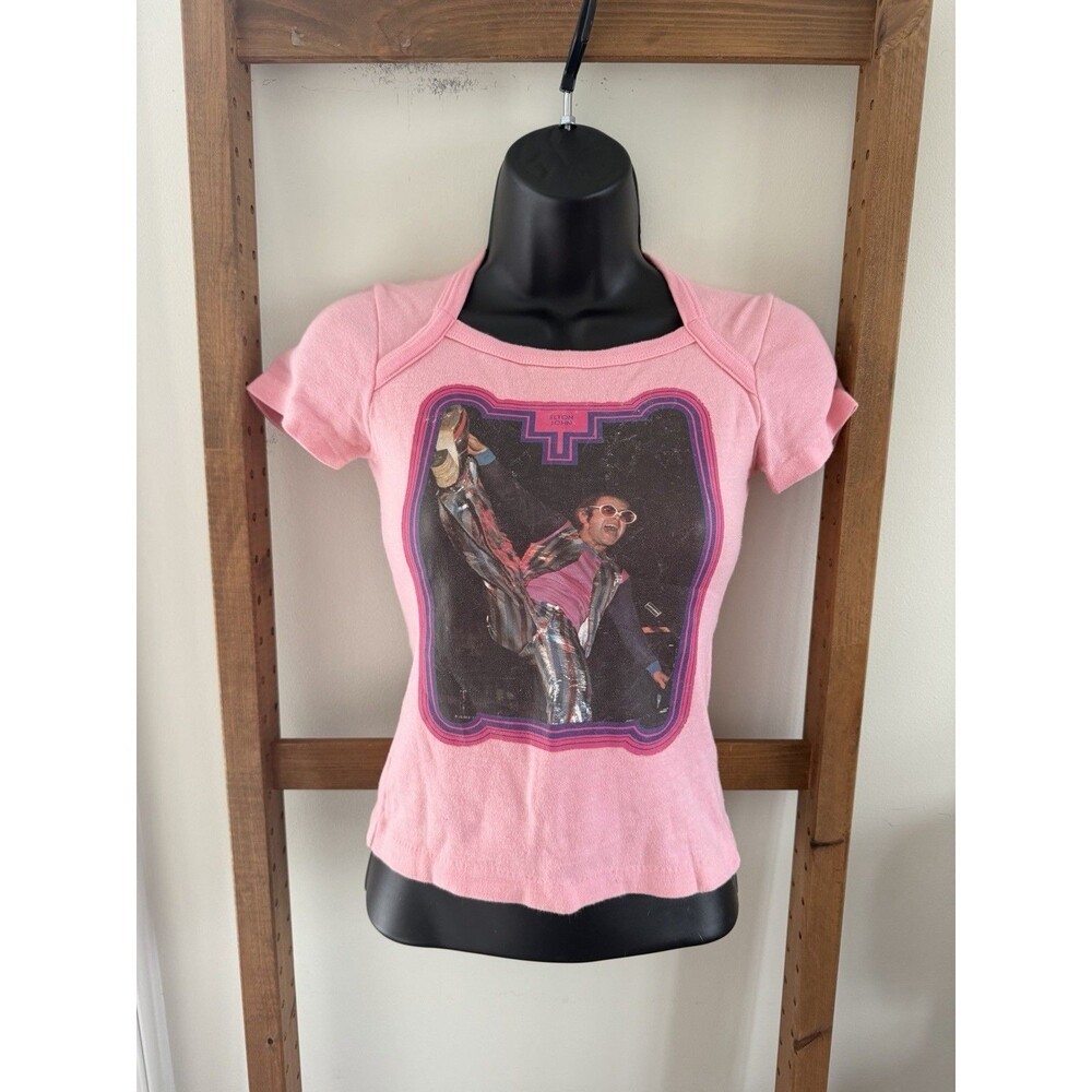 Elton John Graphic Baby Tee Pink Women’s Small Rock Shirt Single Stitch 70s